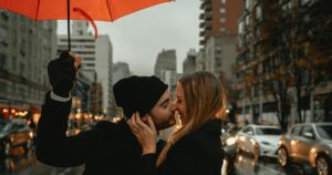 Romansbedrägerier ökar under alla hjärtans dag